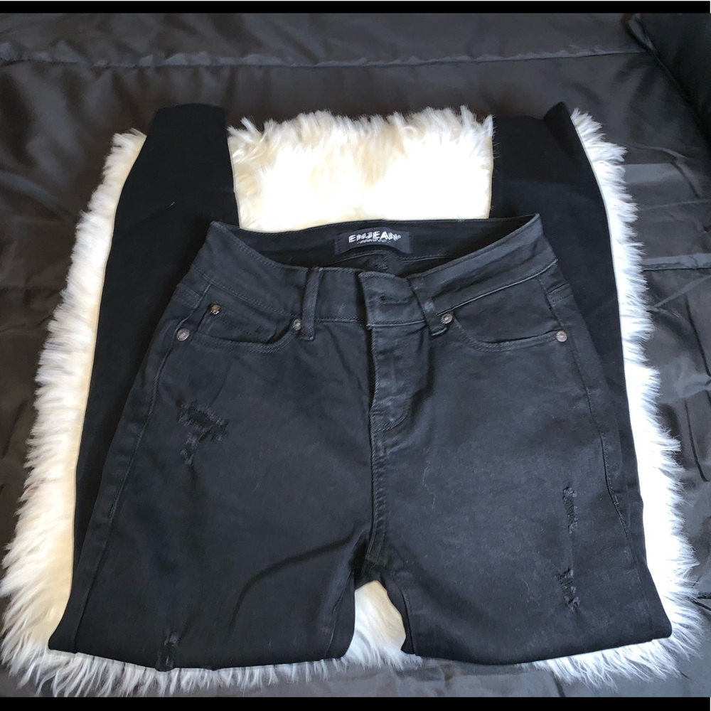 Black distressed jeans